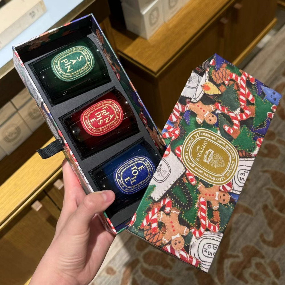 2025 Weihnachtsbaum, romantisc – Home Fragrance Diptyque Bewertung und Preis